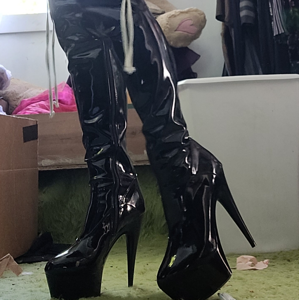 Black Thigh High Latex Boots 🐈‍⬛️